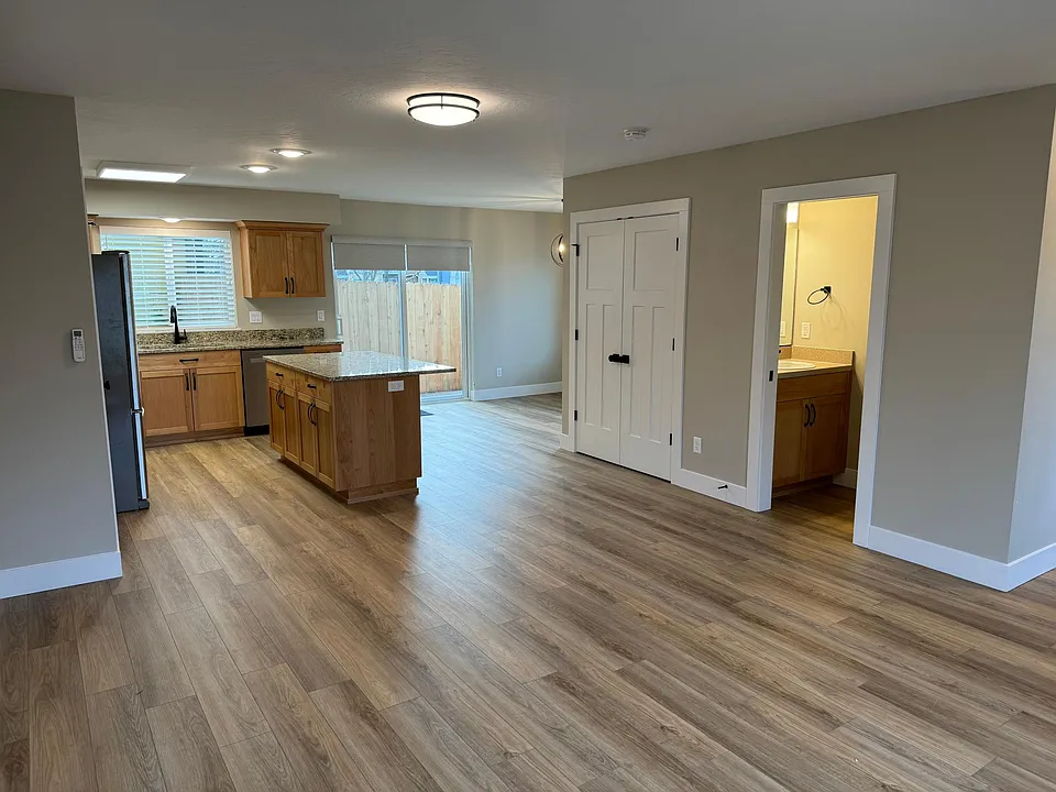 444 Gaines St NE