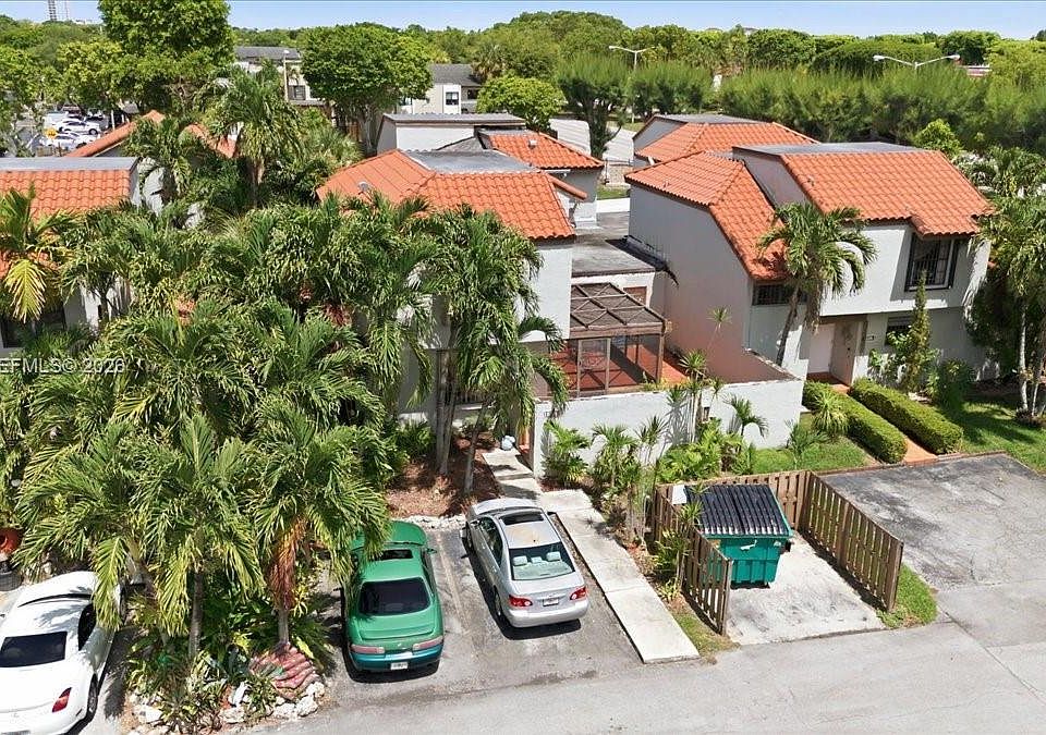 1st image of 10339 NW 9th Street Cir APT 2