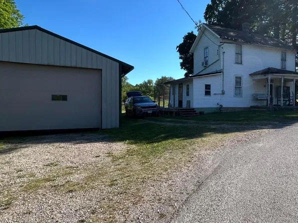 10113 Chestnut St SE, Corning, OH 43730