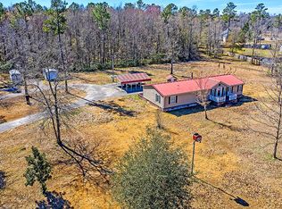 1035 Spring Grove Rd, Bonneau, SC 29431