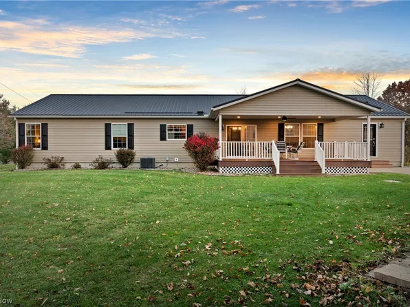 2240 Prysi Rd NW, Sugarcreek, OH 44681