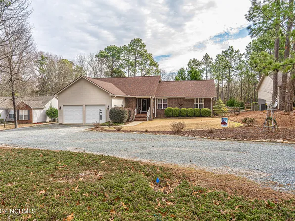 109 Sandspur Lane, West End, NC 27376