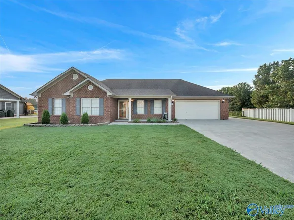 107 Delta Pine Dr, Huntsville, AL 35811