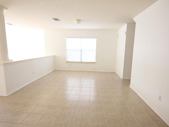 4th image of 1307 Rosie Ln