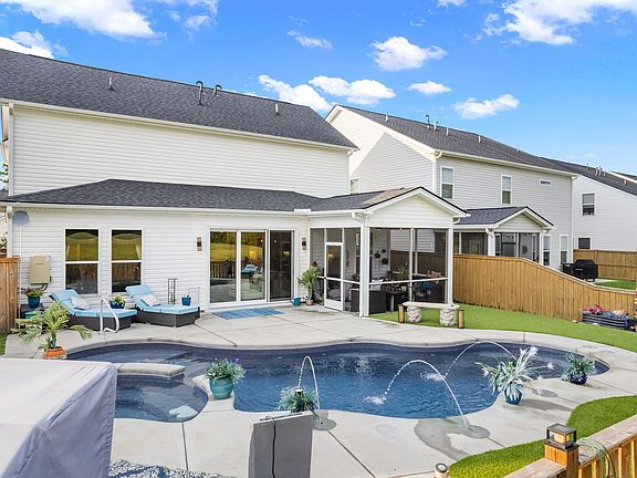 5th image of 155 Wappoo Trace Ln