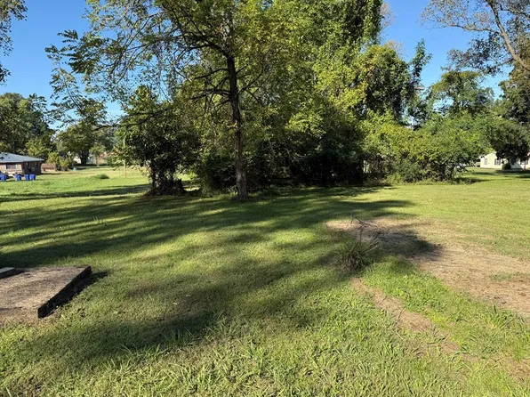 47 Washington St, Mc Kenzie, TN 38201