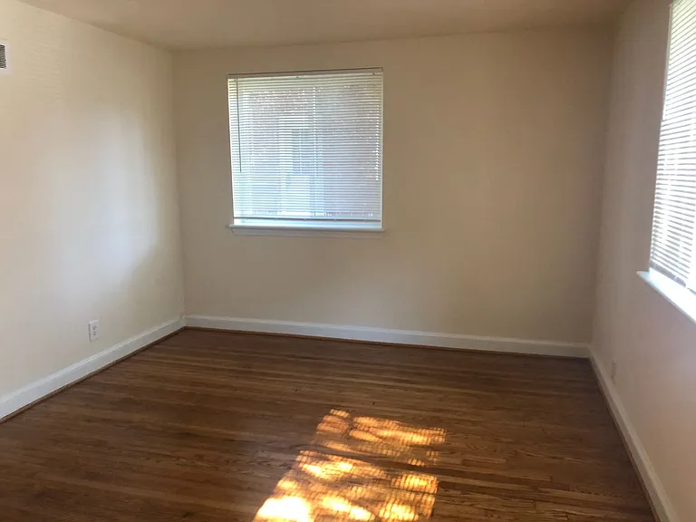 8806 Bradford Rd. — Photo 4
