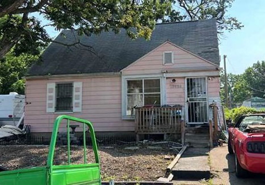 1st image of 19938 Cherrylawn St