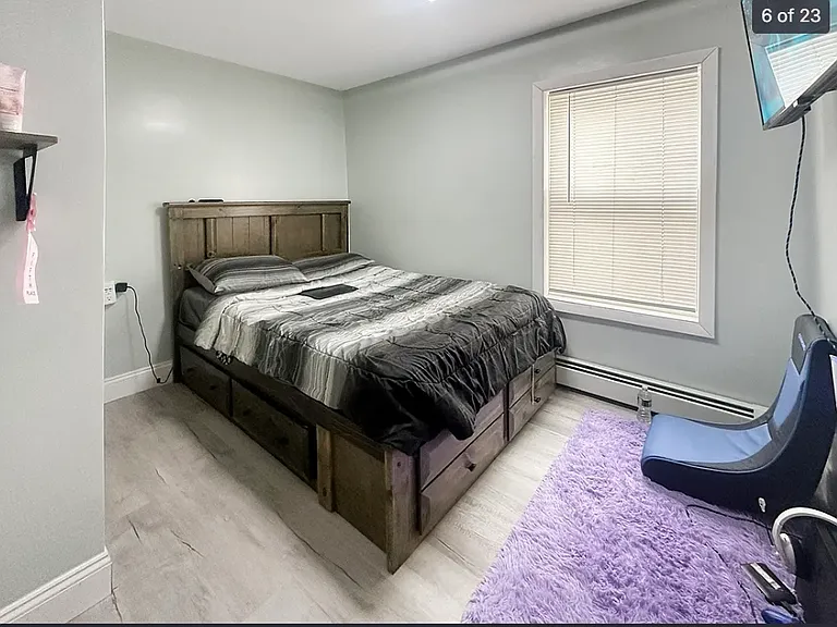 366 Alden St — Photo 5