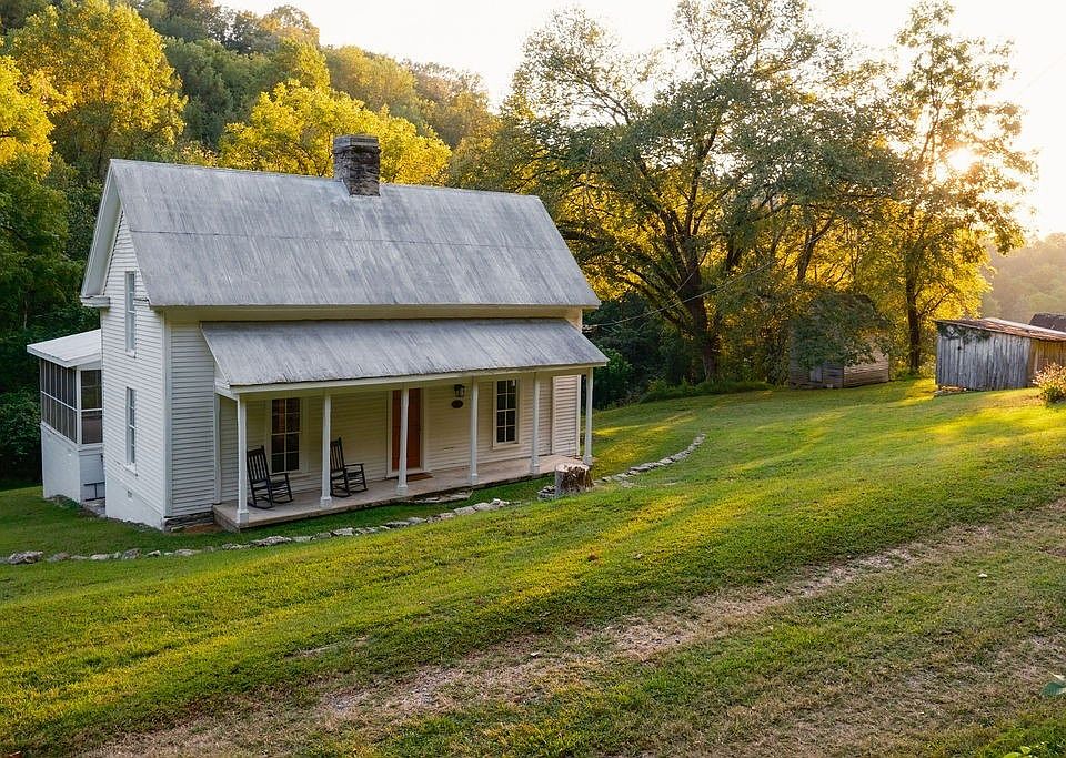 22nd image of 3685 Martin Ervin Rd