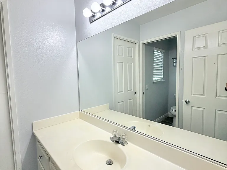 15096 Fox Ridge Dr — Photo 10