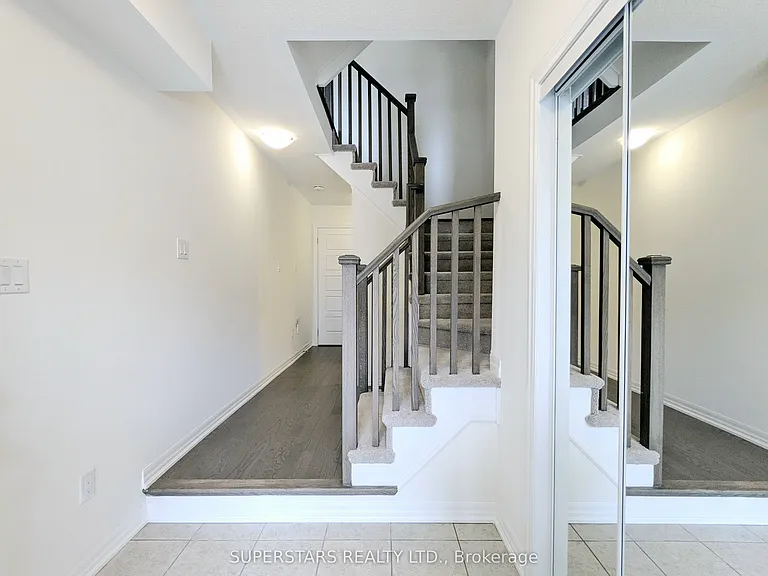 15 Delano Way — Photo 4