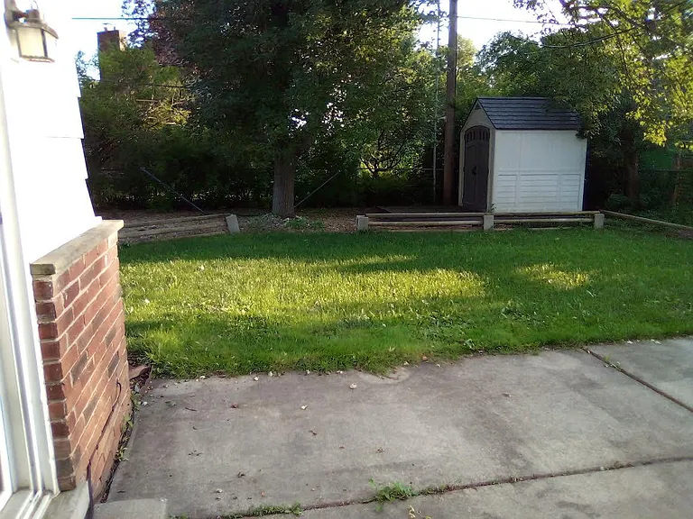 2880 E Eisenhower Pkwy — Photo 25