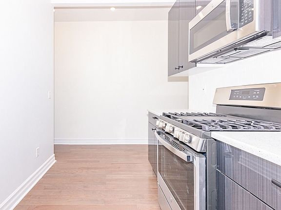 3rd image of 1356 Pacific St #5D