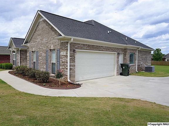 3rd image of 215 Wes Ashley Dr