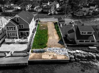 3386 Edgemere Dr, Rochester, NY 14612