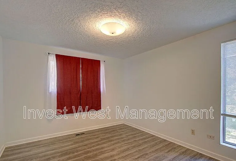 16103 NE 33rd Ave — Photo 15