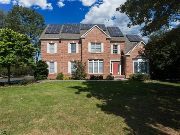 5 Hearthstone Ln, Green Brook Twp., NJ 08812