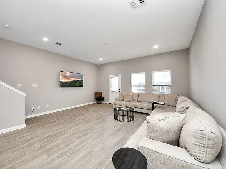7963 Birmingham St — Photo 8