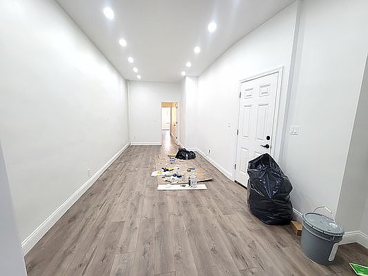 3rd image of 468 Harman St APT 2R