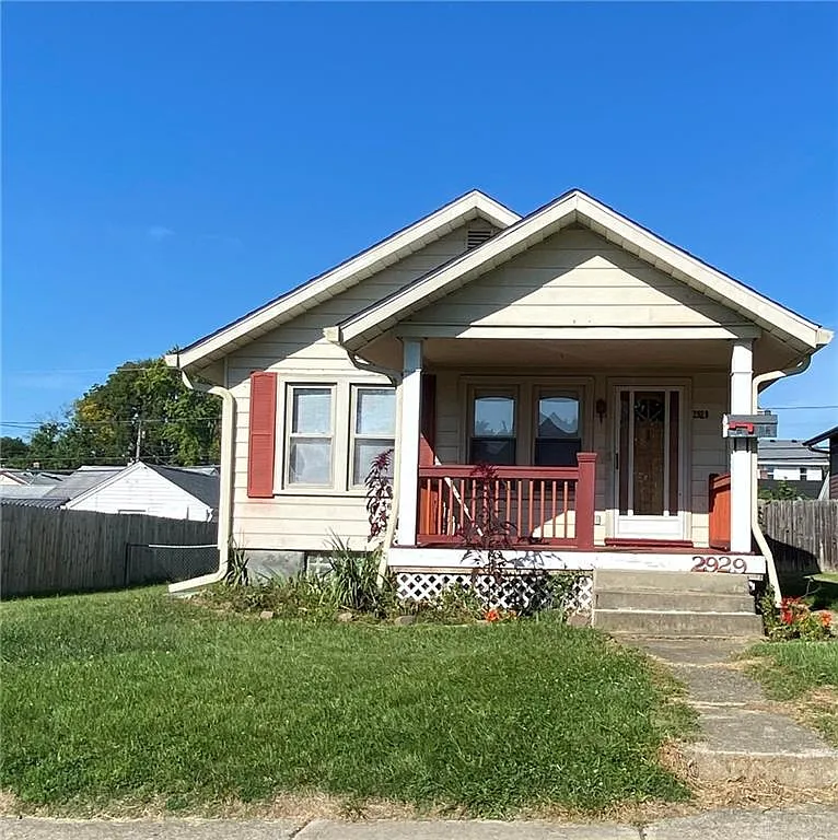 2929 Whittier Ave photo 1