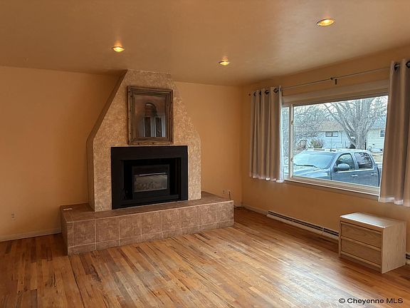 2nd image of 3519 Birch Pl