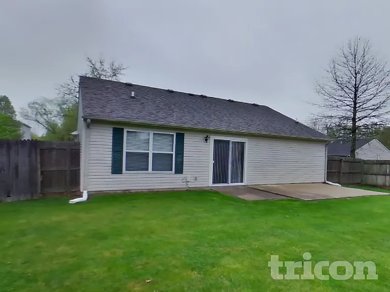 284 Woodfield Dr — Photo 15