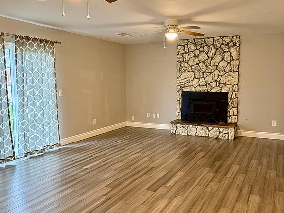 2nd image of 2123 Cottonwood Ct