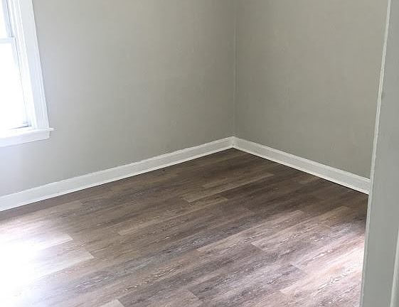 4th image of 25 Fuller St APT 3
