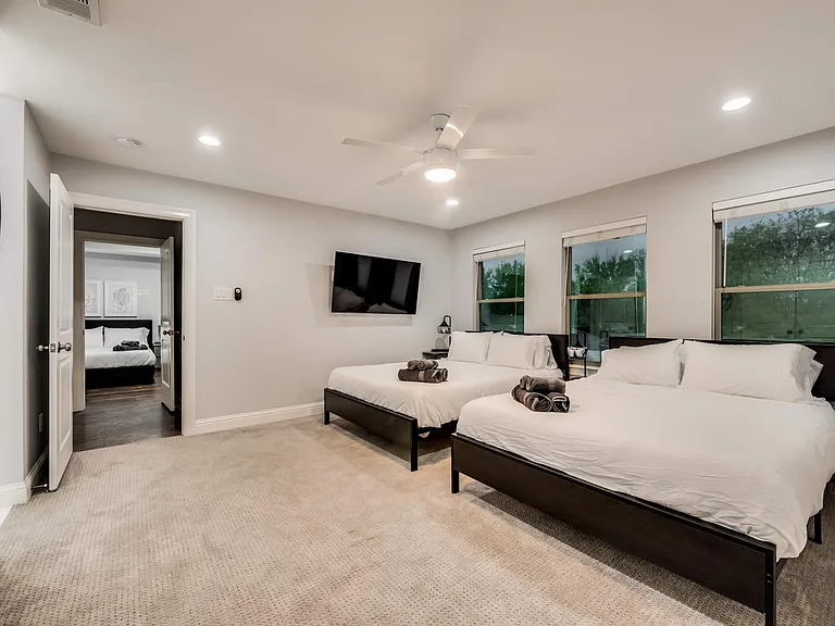 987 Little Den Dr — Photo 39