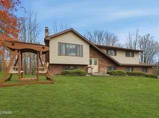 901 Goose Pond Rd, Lake Ariel, PA 18436