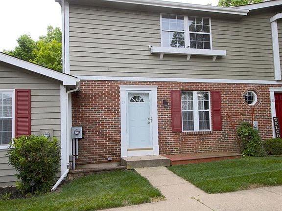 3rd image of 23 Southhall Pl #V2