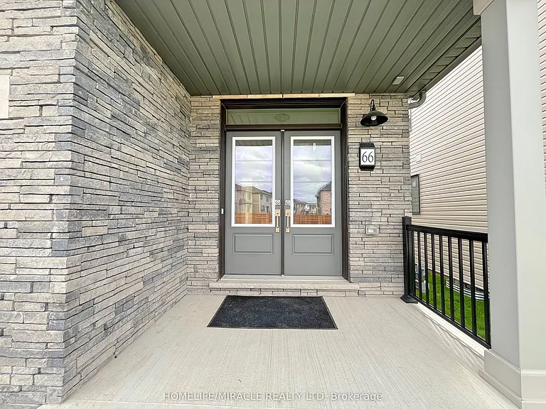 66 Aviron Cres — Photo 3