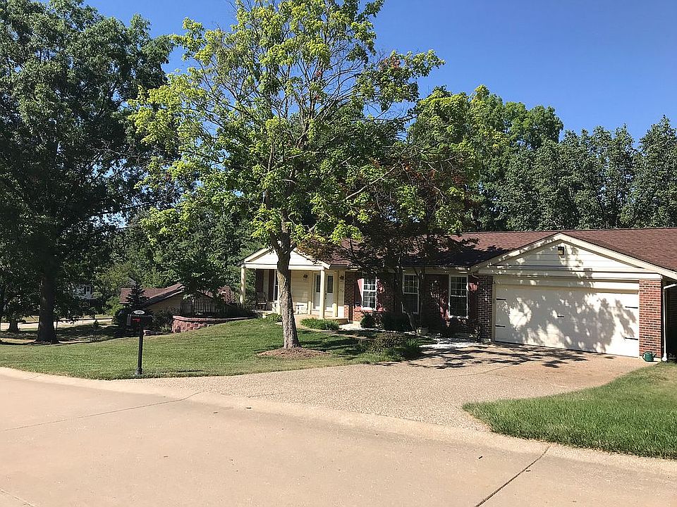 1st image of 372 Royal Valley Dr