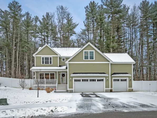 10 Graeme Way, Groveland, MA 01834