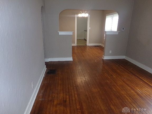 2nd image of 15 Camden Ave