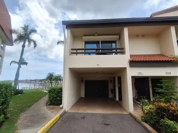 132 1st St E APT 101, Tierra Verde, FL 33715