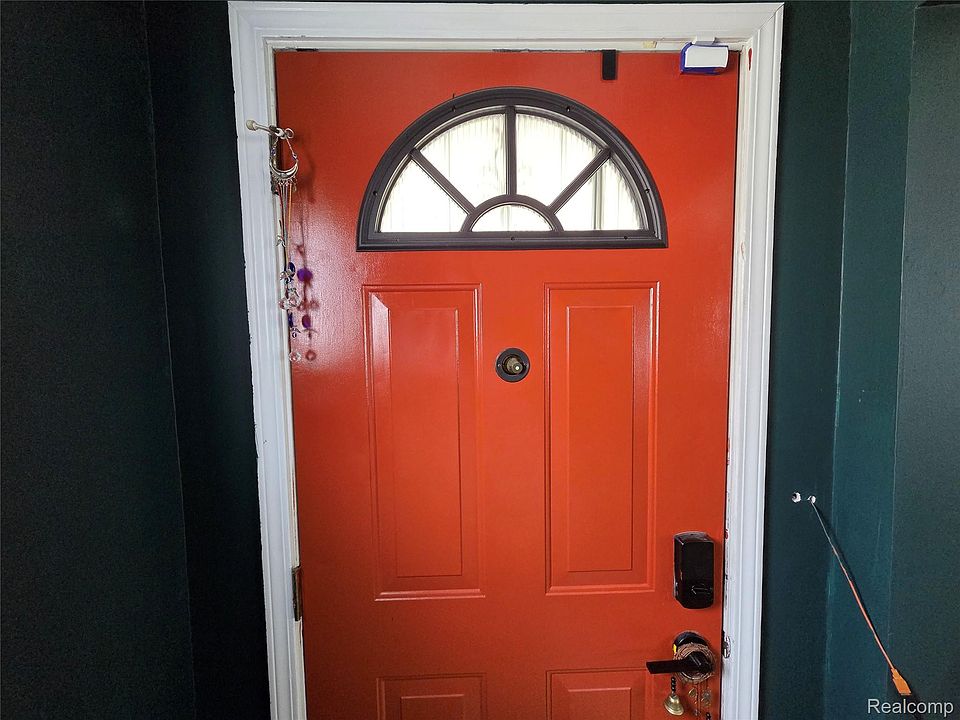 4175 Beaconsfield St, photo 4