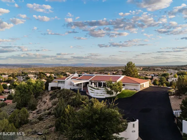 4202 Saint Michaels Dr, Farmington, NM 87401