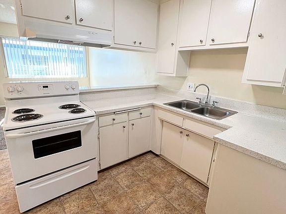5th image of 14812 Chadron Ave APT 8
