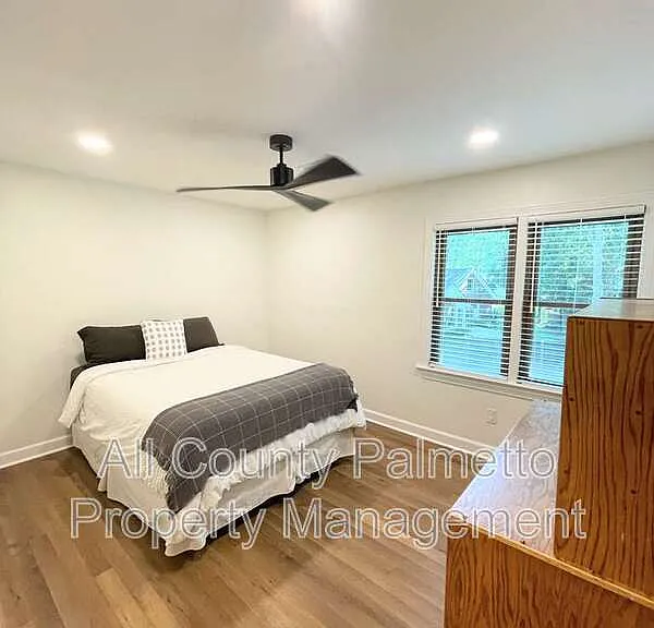 101 Huckleberry Ln — Photo 18