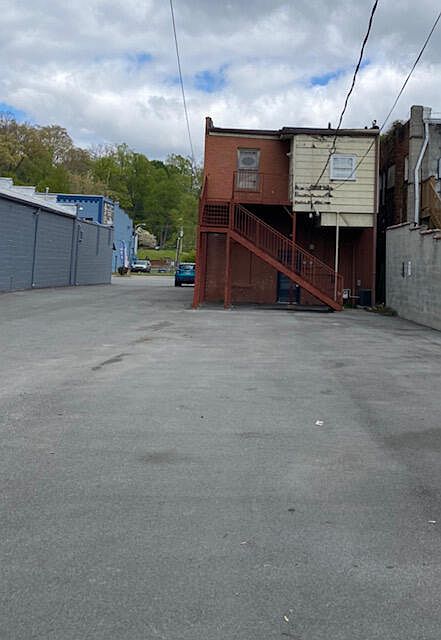 1st image of 2109 W Cumberland Ave