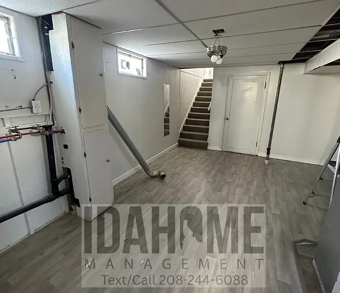552 Euclid Ave — Photo 8