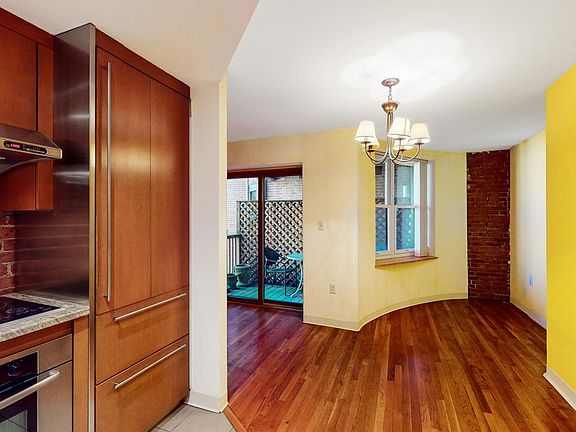 3rd image of 87 Gainsborough St APT 307