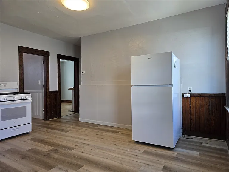 2 Hillside St #3 — Photo 15