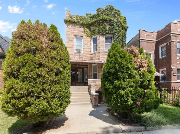 4018 W Oakdale Ave, Chicago, IL 60641