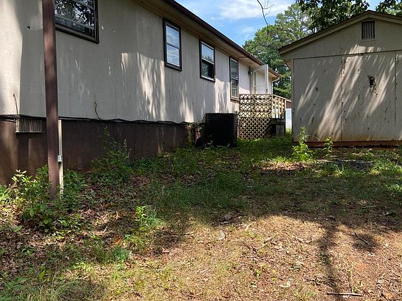 4th image of 70 Parkway Dr