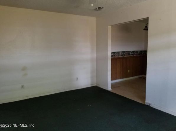 jacksonville-florida-154639349 picture