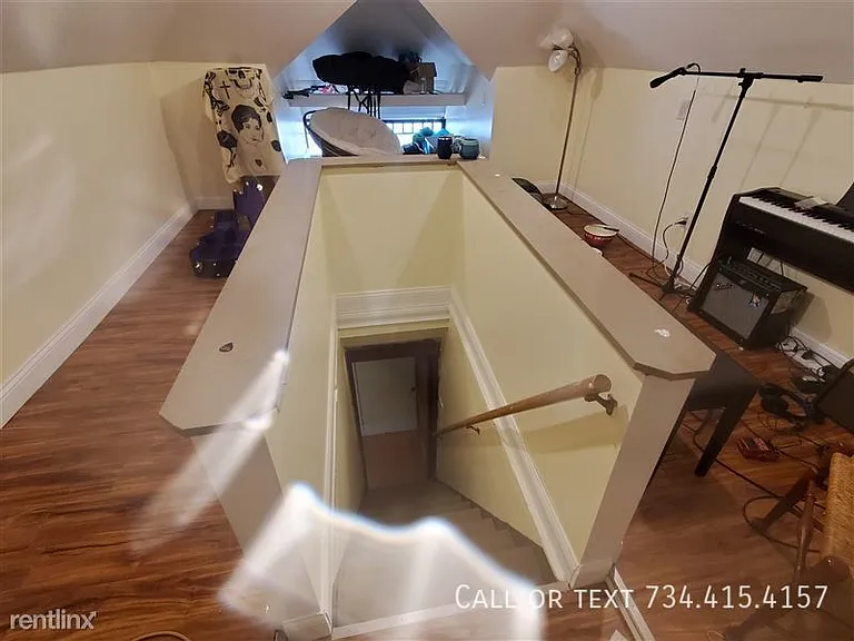 518 Lawrence St — Photo 27