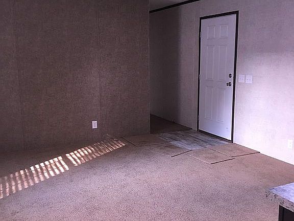5th image of 25 Cherry Ln